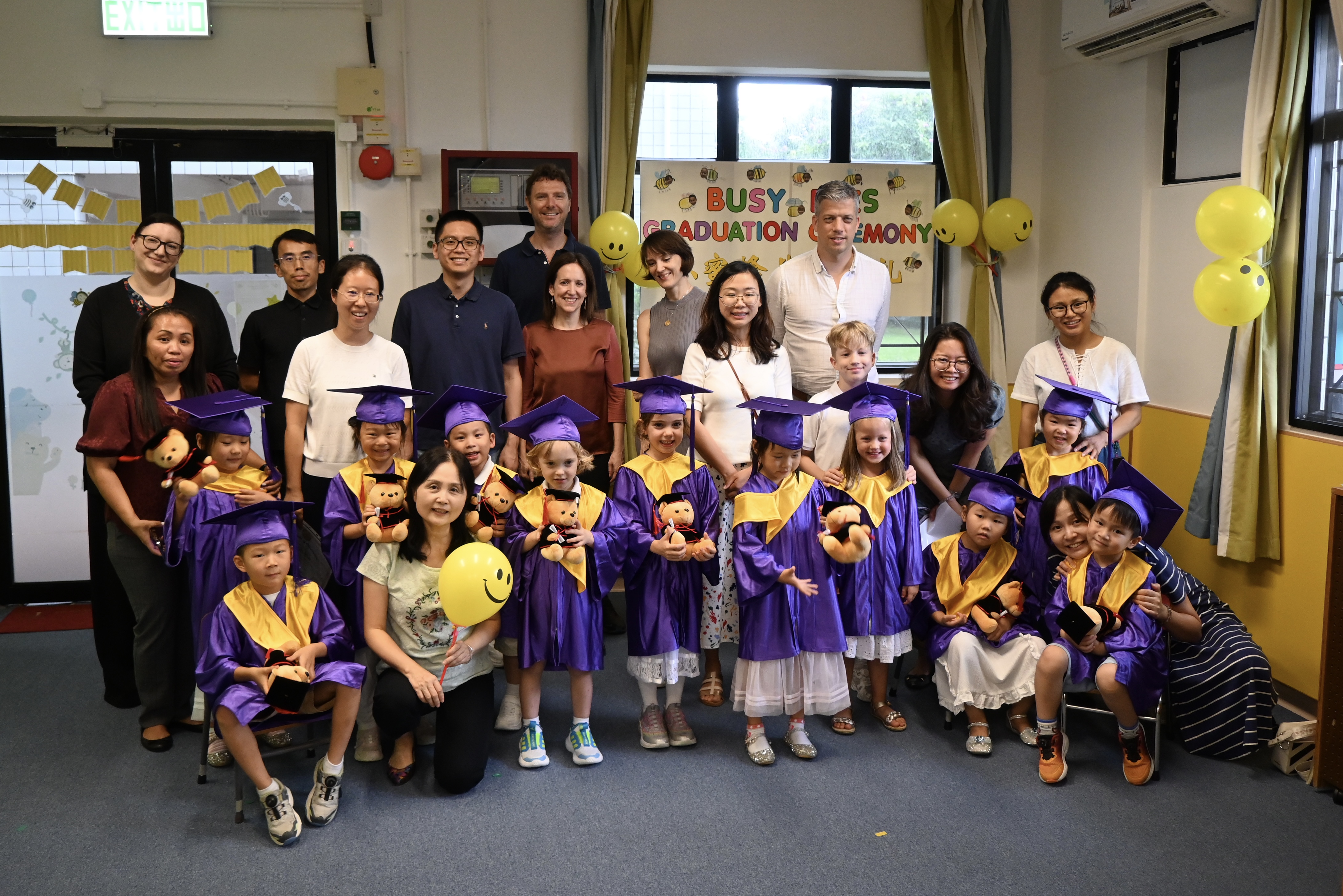 graduation
                      1